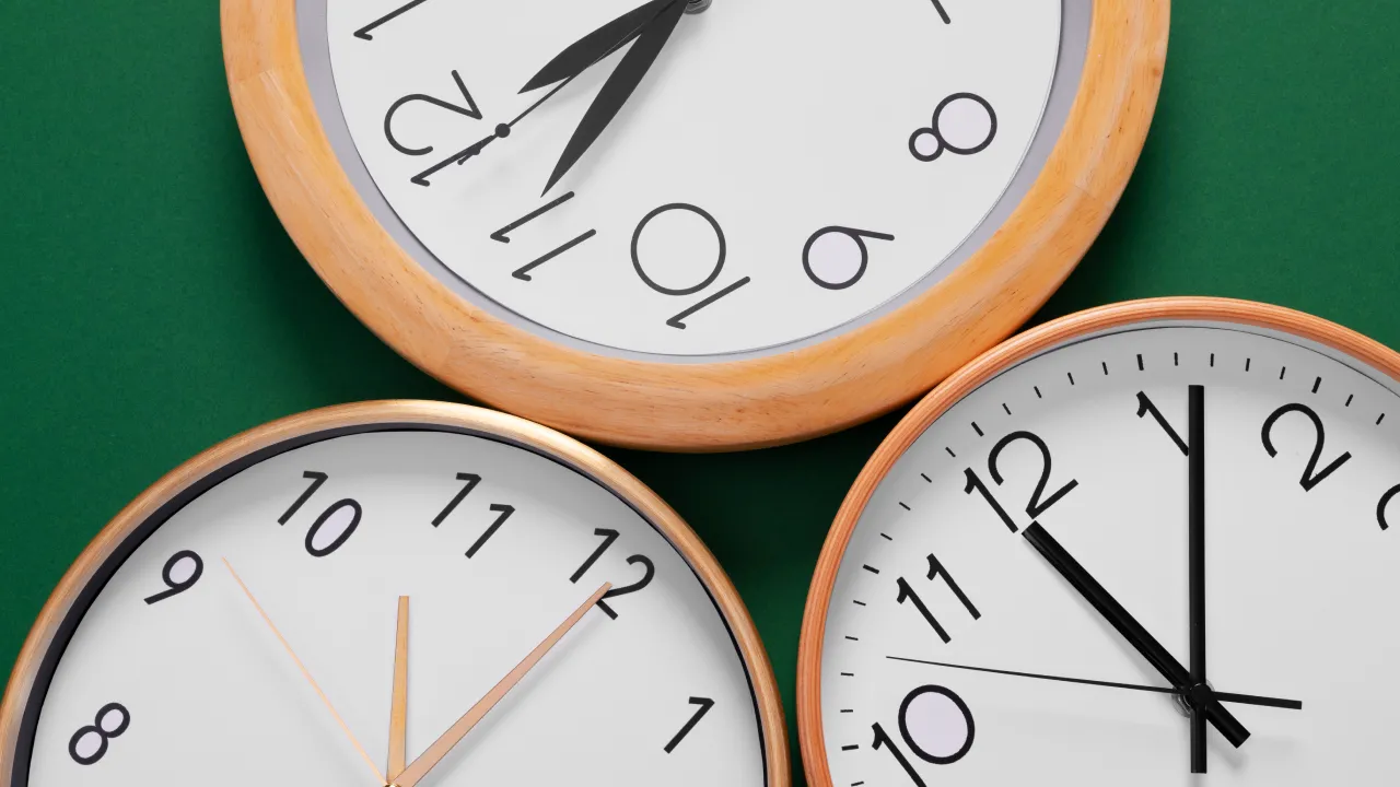 Перехід на літній час 2026: коли переводити годинник та чому закон про скасування не запрацював 