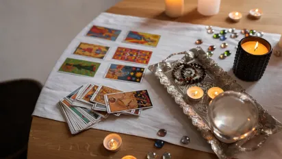 Гороскоп на 12 березня 2026 року за картами Таро для всіх знаків Зодіаку - фото
