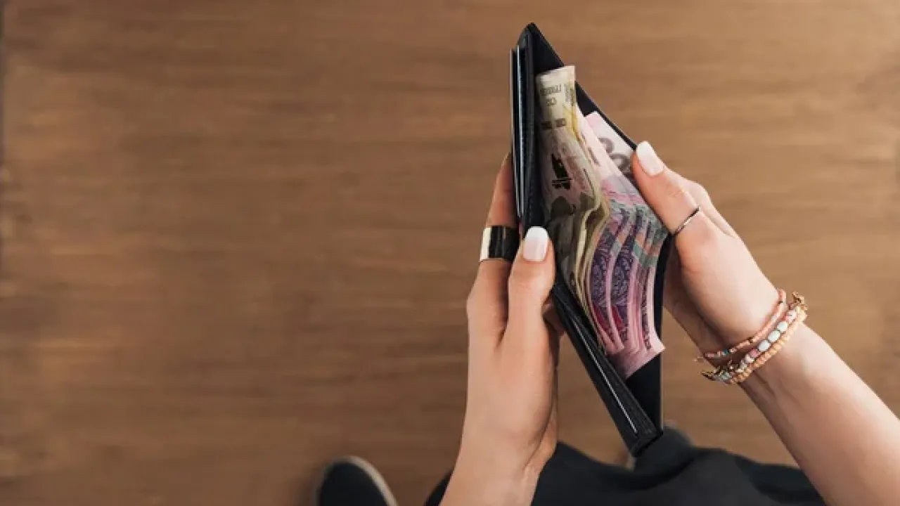 У квітні українці отримають доплату 1500 грн: кому призначили допомогу та як її отримати 