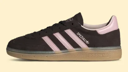 Як поєднувати жіночі кеди з базовим одягом - фото