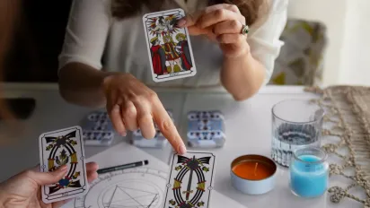 Гороскоп на 15 березня 2026 року за картами Таро для всіх знаків Зодіаку - фото