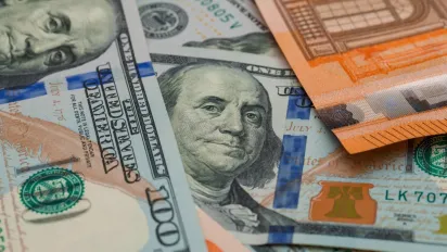 Курс валют на 19 березня: скільки коштують долар та євро в банках та обмінниках - фото