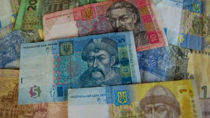 Частина українців із 1 квітня може втратити виплати: кого це стосується - фото