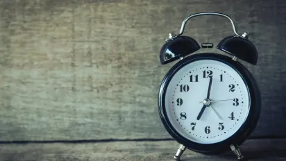 Перехід на літній час 2026: коли і як Україна переведе годинники - фото