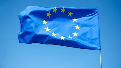 Зміни в ЄС з 1 квітня: як українцям не втратити статус і отримати 5-річний дозвіл - фото