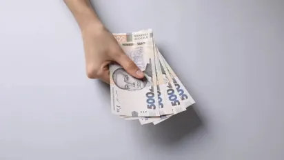 1500 гривень від Зеленського у квітні: Кабмін затвердив перелік отримувачів та умови виплат - фото