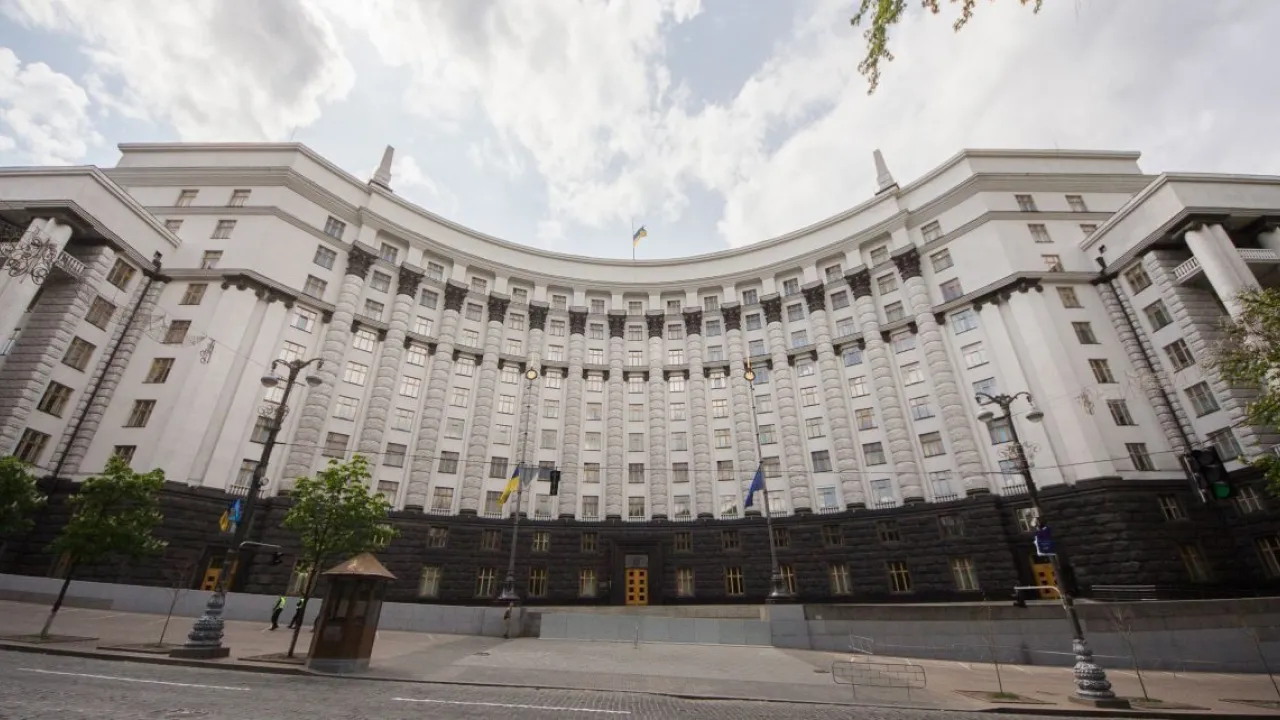 Нові правила держслужби для чоловіків: хто може втратити роботу та як працює військовий облік 