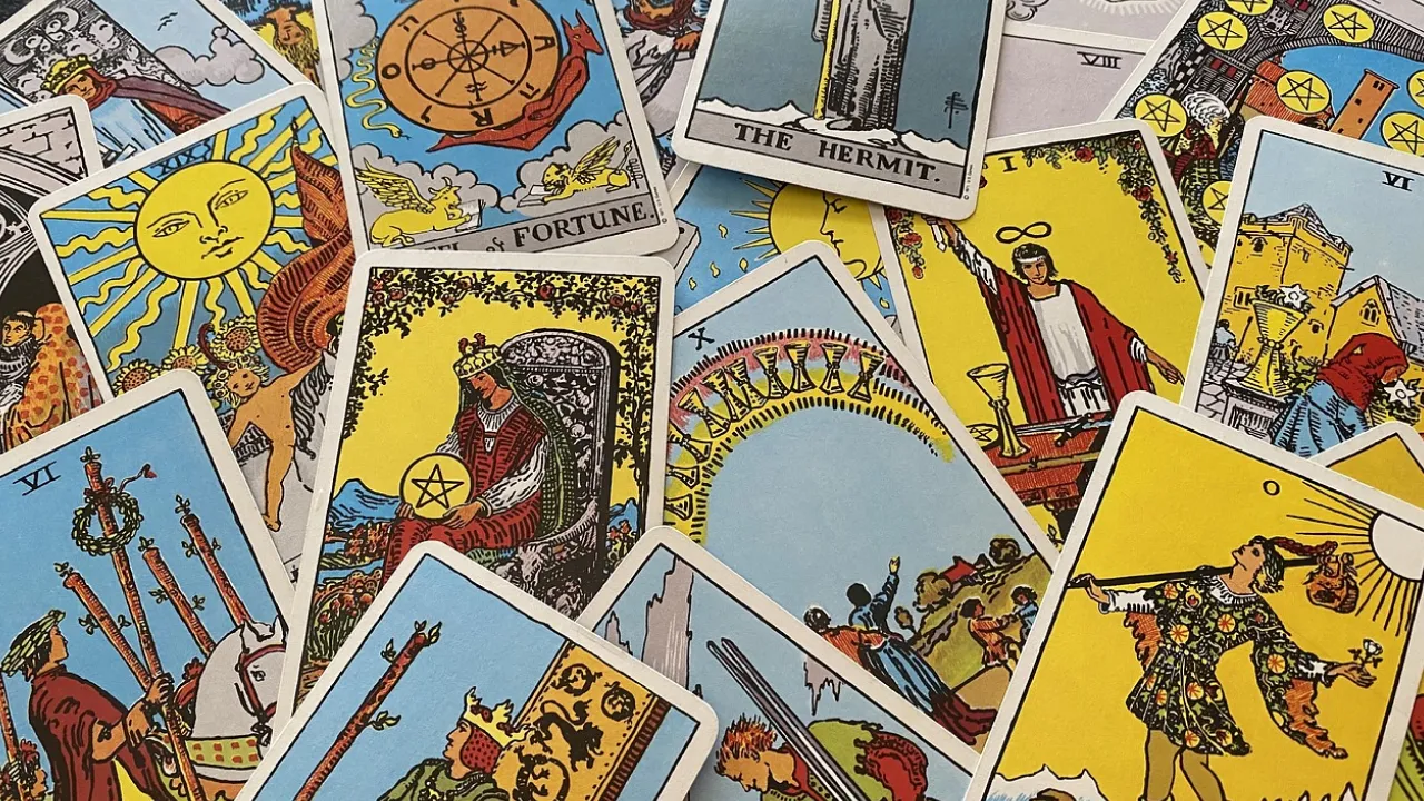 Гороскоп на 6 квітня 2026 року за картами Таро для всіх знаків Зодіаку 