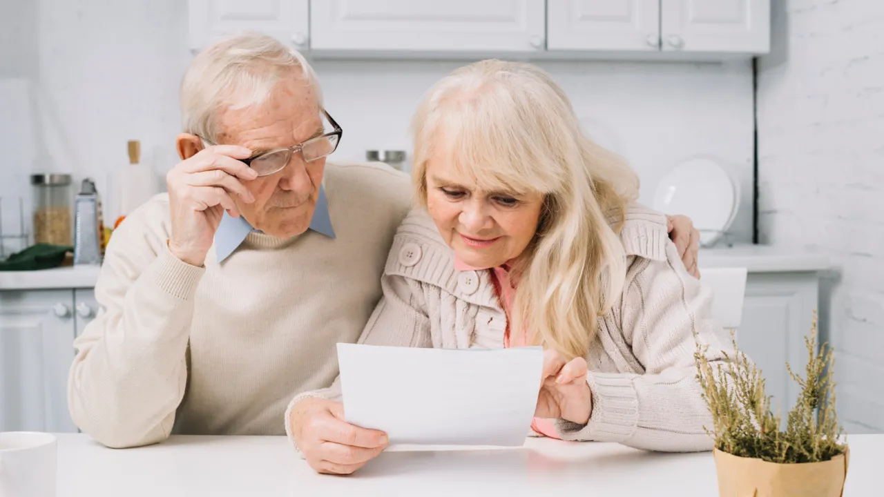 Мінімальна пенсія 6 000 гривень: юрист пояснив, для кого це ілюзія, а для кого — реальність 