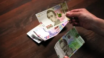 НБУ вилучає з обігу деякі гривні: які купюри невдовзі зникнуть з гаманців - фото
