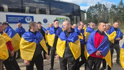 Звільнили з чеченських в'язниць та знайшли безвісти зниклих: Україна повернула додому ще 193 захисників - фото