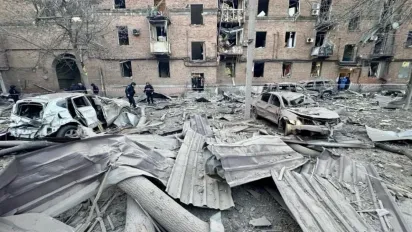 Жахлива атака на Дніпро та Харків: зруйновані будинки, багато поранених, серед них дитина (ФОТО, ВІДЕО) - фото