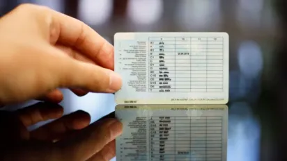 Водійські права з 15 років: в Україні планують переписати правила видачі посвідчень - фото