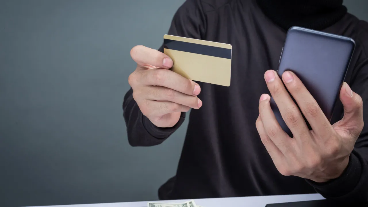 Робота в monobank за 40 тисяч: Гороховський попередив про небезпечну схему шахраїв 