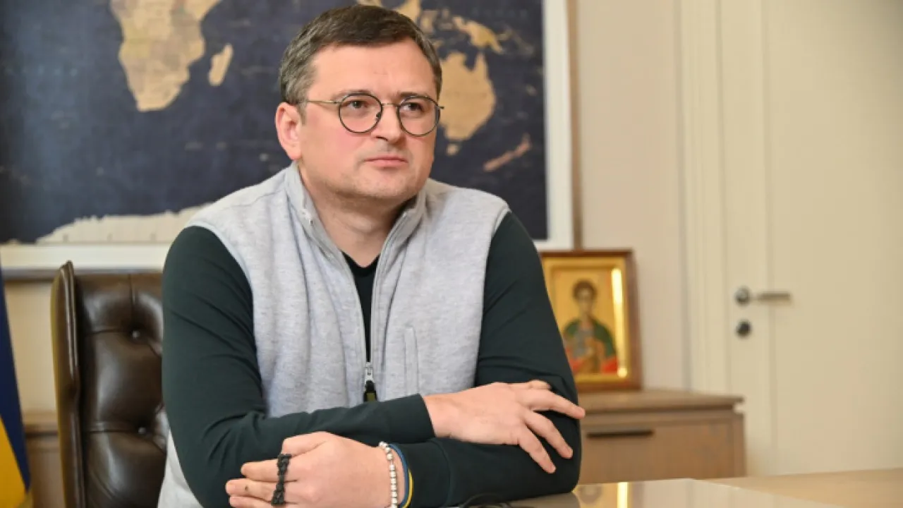 Кулеба прокоментував чутки про “навалу” мігрантів в Україну та пояснив, що відбувається насправді 