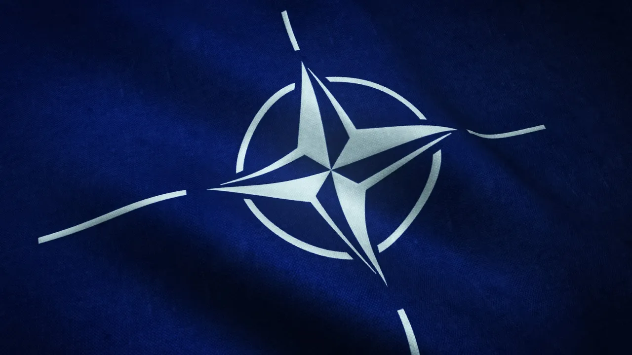 НАТО нарощуватиме сили для захисту Латвії і Естонії від можливої війни з РФ, - Reuters 