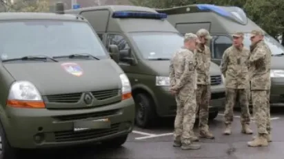 Це часто порушують працівники ТЦК: які документи можуть вимагати вони, а які - поліція - фото