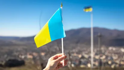 Ще одна країна хоче вислати українських чоловіків додому: що пропонує - фото