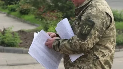 Затримання прямо на вулиці: у яких випадках ТЦК мають право діяти без перевірки документів  - фото