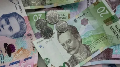 Пенсійне посвідчення більше не діятиме: скасовують безоплатний проїзд для пільговиків - фото