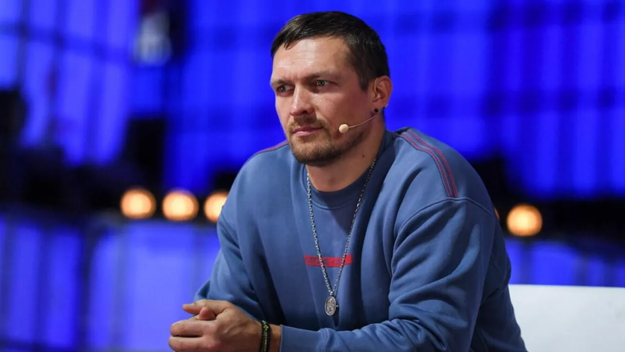 Команду Усика покинули його тренер і менеджер: колишній промоутер українця назвав причину 