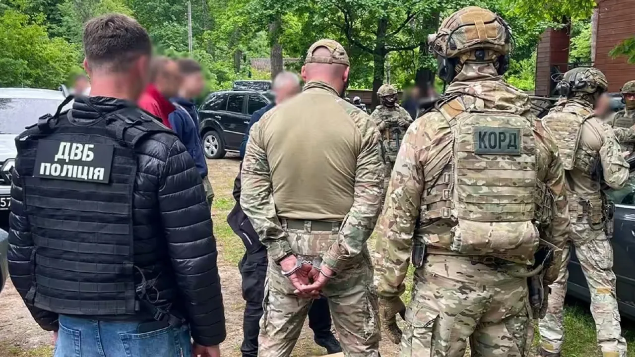 За 1000 доларів — з полігону до кордону: на Рівненщині викрили гучну схему втечі зі служби 