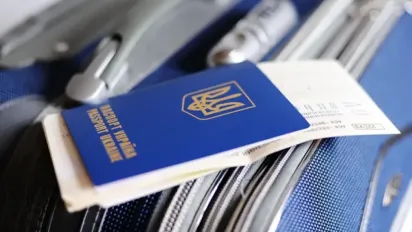 Перетин кордону поїздом УЗ під час воєнного стану — які документи перевіряють у пасажирів - фото