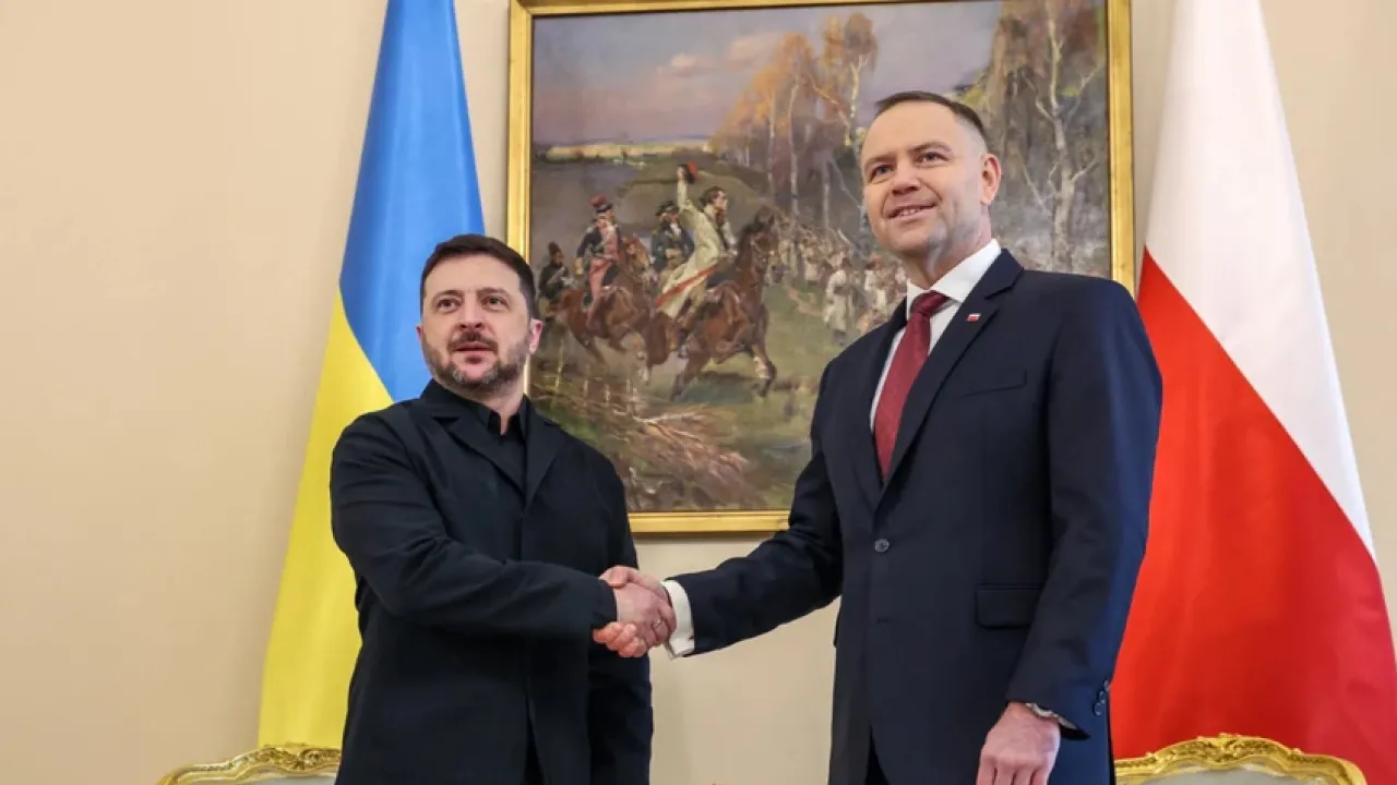 В Польщі спробували виправдатися, чому Орден Білого Орла є в Муссоліні, Шредера і Єкатєріни ІІ 