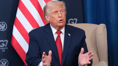 "Він добре справляється": Трамп похвалив Зеленського у війні з росією - фото