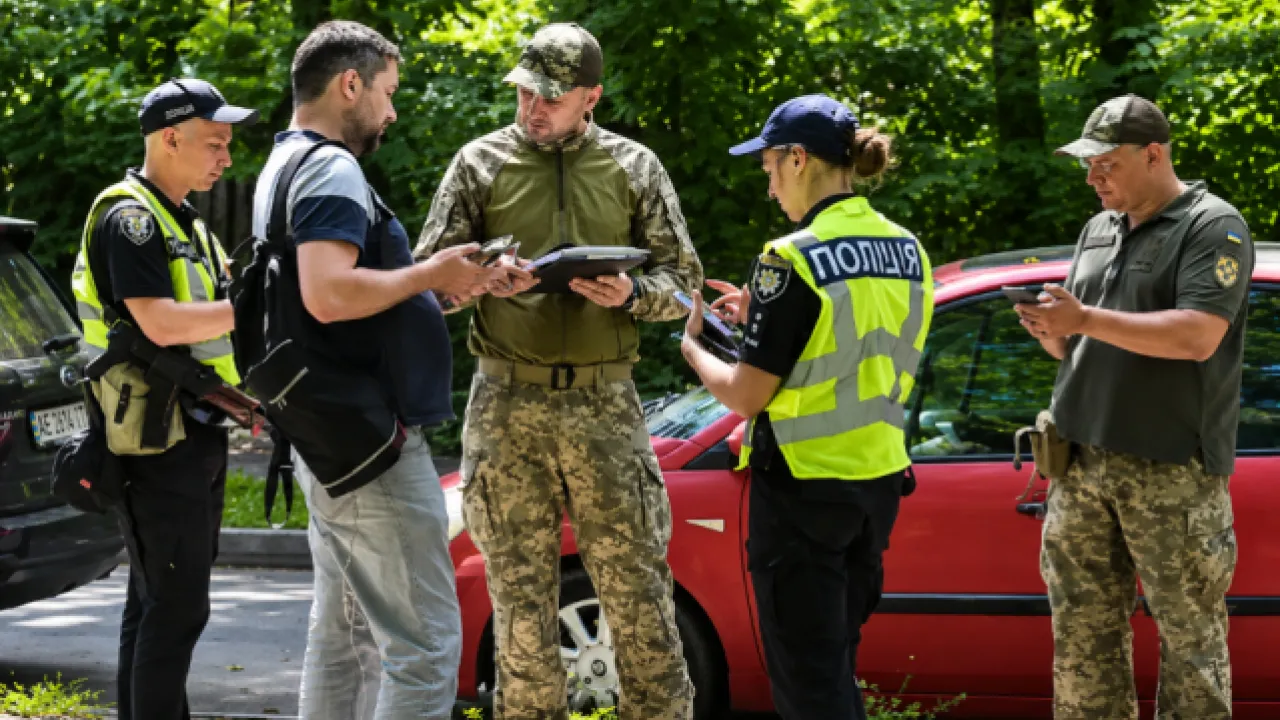 ТЦК та поліція готують масові перевірки чоловіків: куди можуть нагрянути 