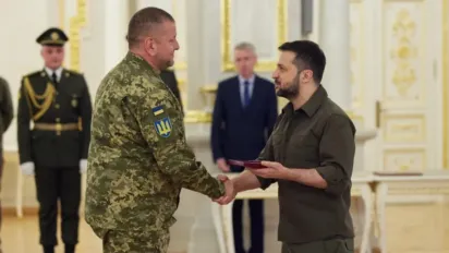 Що обговорювали Зеленський і Залужний без камер: нові подробиці від УП - фото