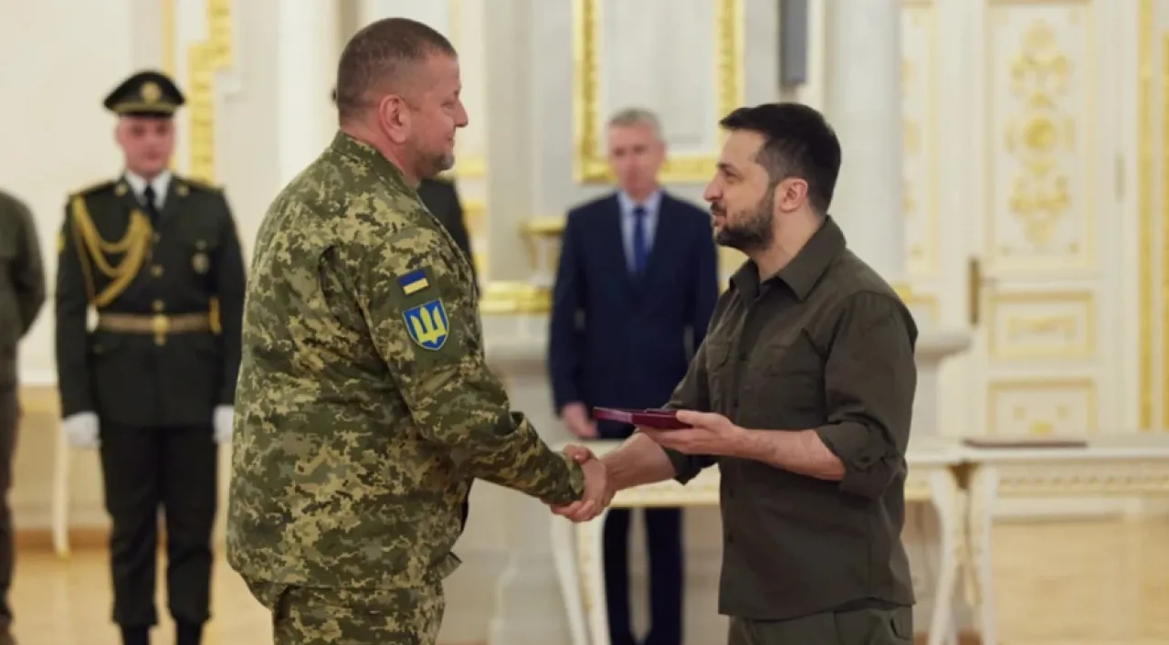 Що обговорювали Зеленський і Залужний без камер: нові подробиці від УП 