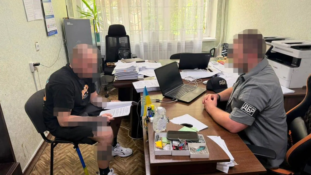 Співпраця з ворогом у полоні: ДБР оголосило підозру військовому «Азову» 
