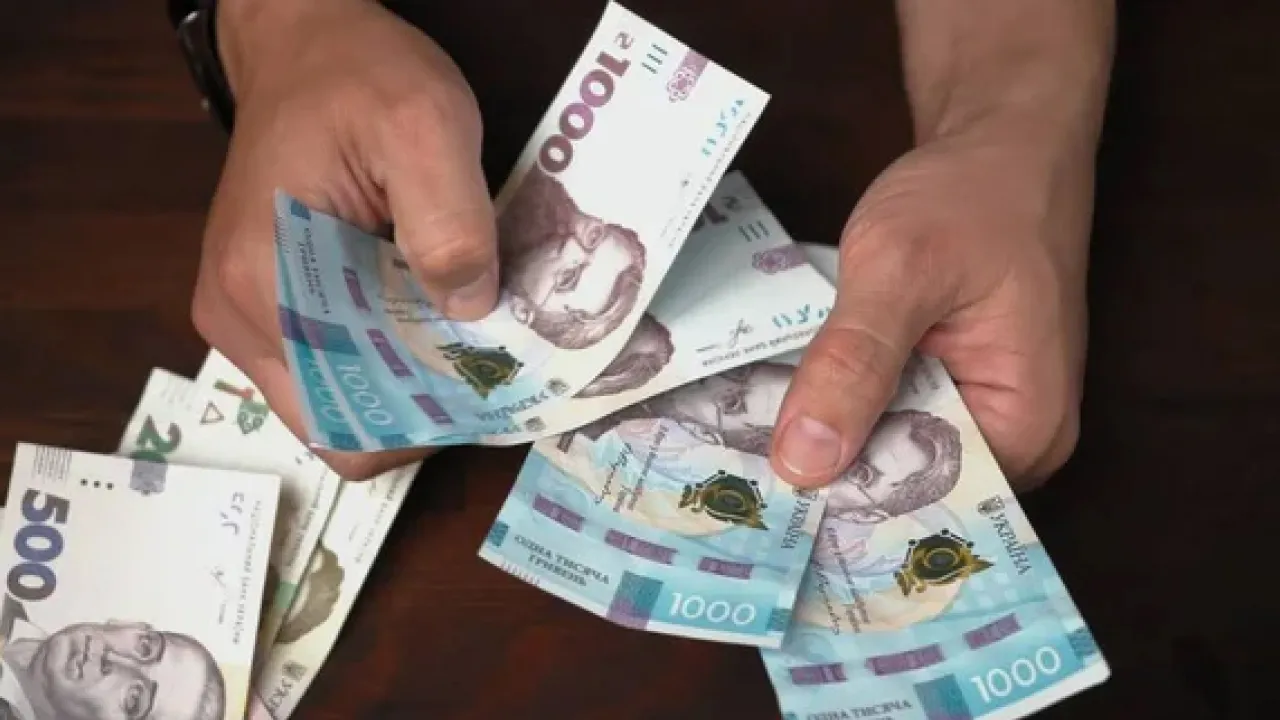 Українцям повернуть частину грошей за навчання: хто може отримати виплату до кінця року 