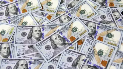 МВФ виділив Україні транш у розмірі 690 мільйонів доларів - фото