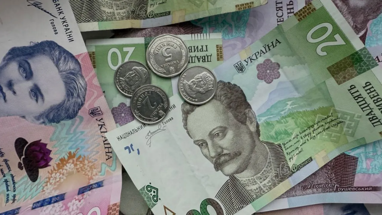 Пенсії по інвалідності 1, 2 та 3 груп у серпні: скільки виплатять та від чого залежить розмір 