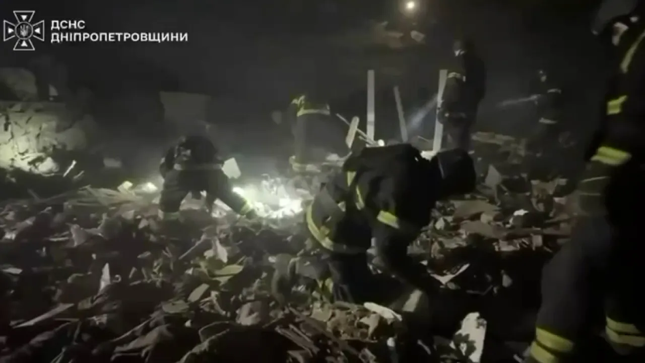 Трагедія під Кривим Рогом: пряме влучання «Іскандера» знищило будинок і забрало життя всієї родини (ВІДЕО) 