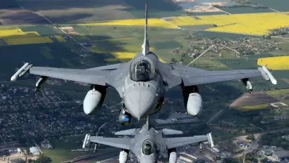На Полтавщині впав F-16: ДБР розслідує деталі аварії винищувача - фото