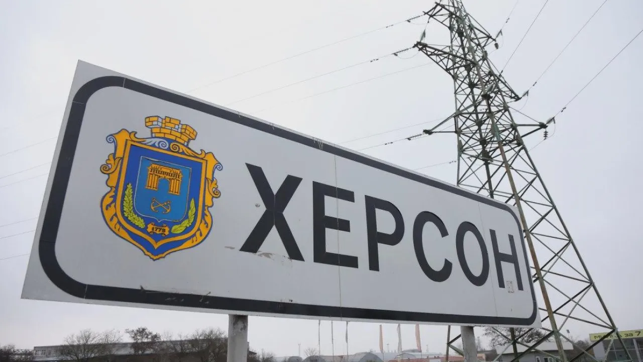 Херсон опинився у блекауті через нічну атаку дронів: світла не буде кілька днів 