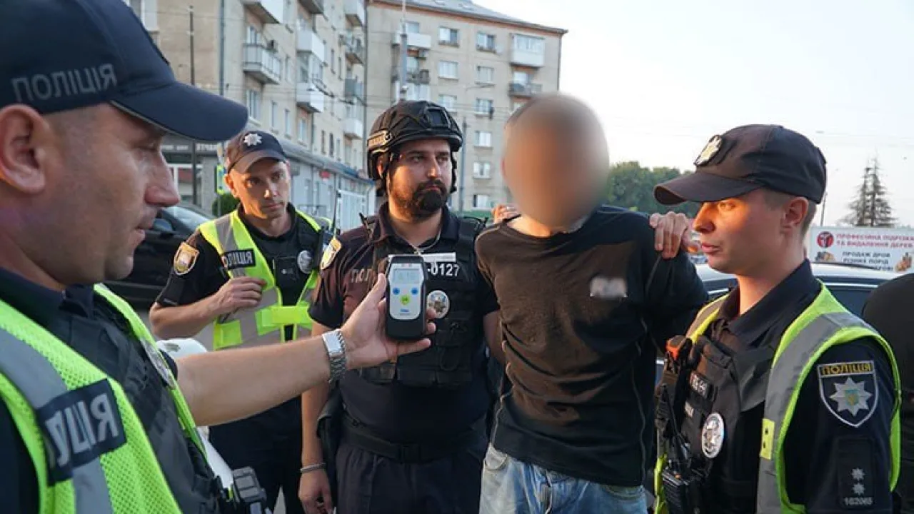 В Україні пропонують посилити покарання за п'яний дебош у громадських місцях 