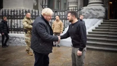 Борис Джонсон відкинув звинувачення рф у зриві мирних переговорів з Україною - фото