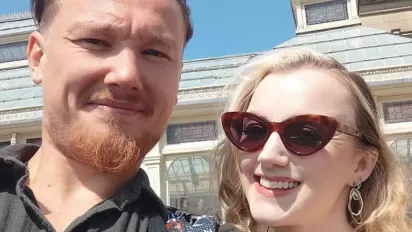 Зірка «Гаррі Поттера» Евана Лінч вийшла заміж за французького садівника - фото