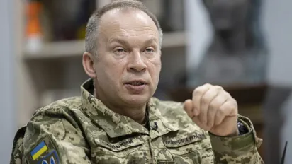 Сирський після звільнення пішов навчатися до університету - фото