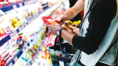 «Спекулянти та атаки рф»: в АТБ обмежили продаж частини товарів до шести одиниць в одні руки - фото
