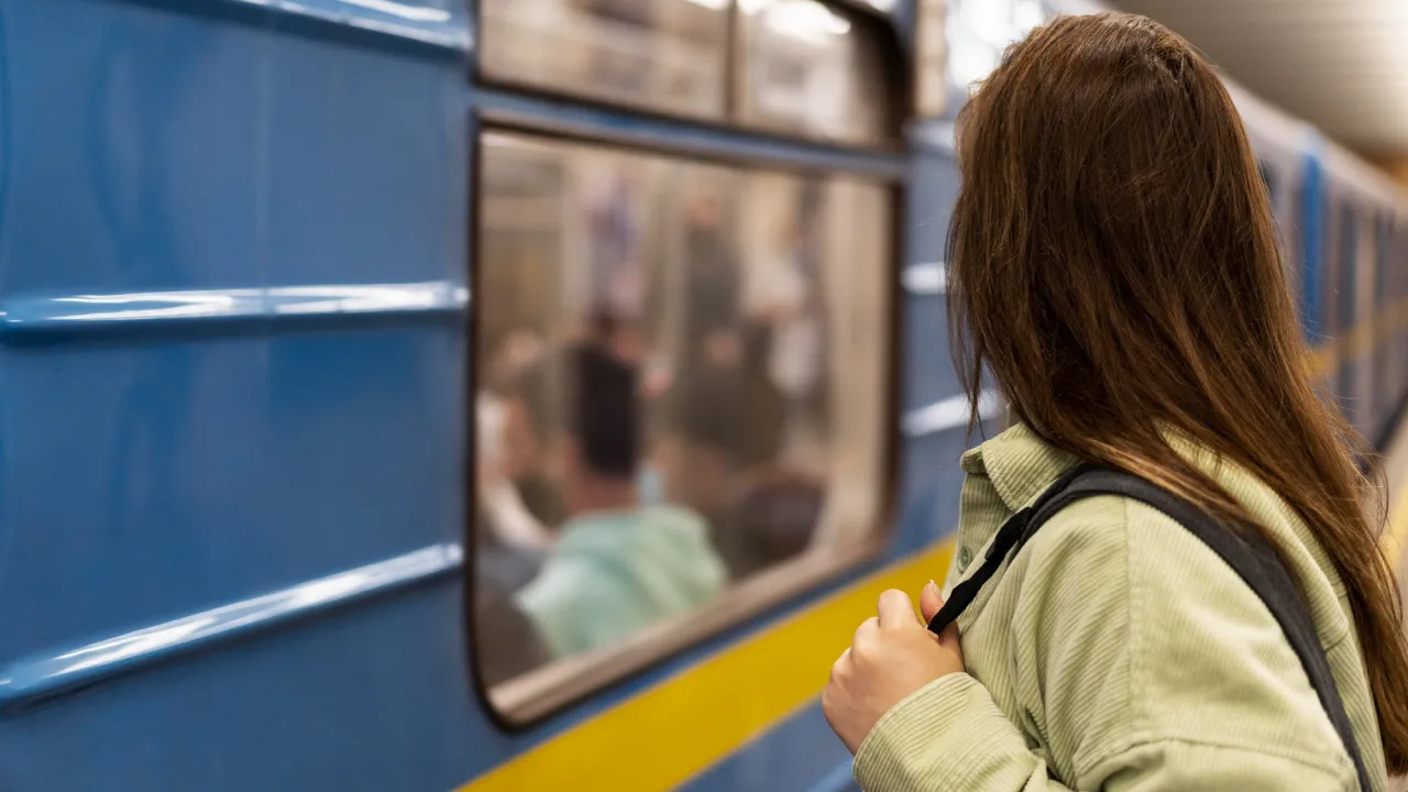 У Києві готують нові правила на час тривог: змінять роботу метро і транспорту 