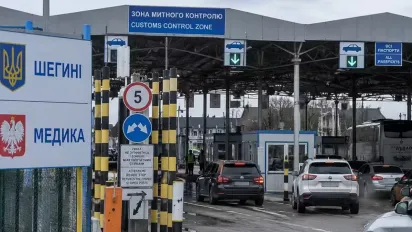 «Шегині — Медика» закривають для автобусів з України: де проходитимуть кордон рейси до Польщі - фото