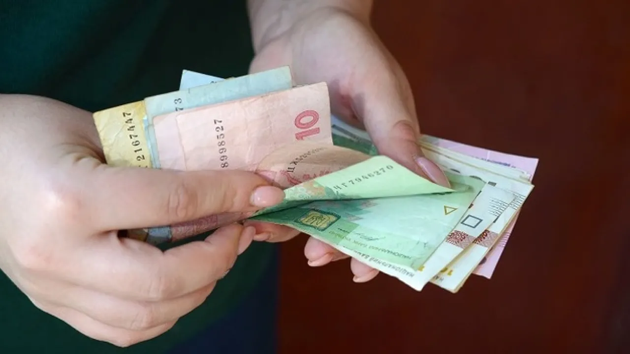 В Україні пропонують повернути паперові 1, 2, 5 та 10 гривень: на сайті Кабміну з'явилася петиція  