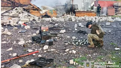 Нічна атака на Рівненський район: пошкоджено підприємство, людей евакуювали, є поранена (ФОТО) - фото