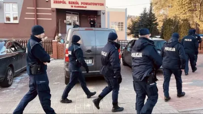 «Кривава п'ятниця» в школах Польщі: як виникла паніка та що заявила поліція - фото